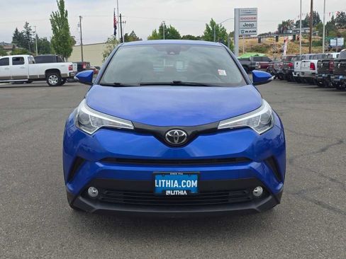 Used 2018 Toyota C-HR XLE FWD image 8