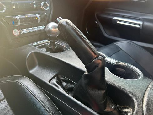 Used 2015 Ford Mustang GT Premium RWD image 22