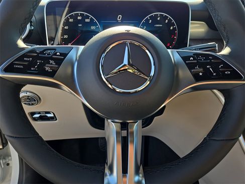 New 2026 Mercedes-Benz GLC 300 image 25