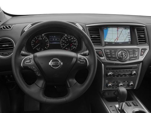 Used 2018 Nissan Pathfinder SL AWD/4WD image 10