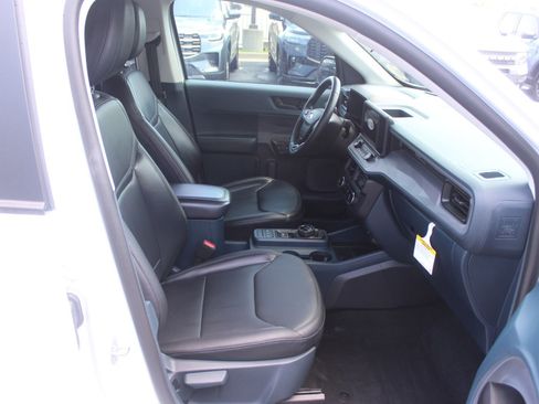 Used 2023 Ford Maverick Lariat w/ Black Appearance Package FWD image 13