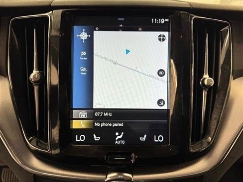 Used 2020 Volvo XC60 T6 Momentum AWD/4WD image 27
