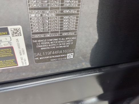 Used 2024 Land Rover Range Rover Sport Autobiography image 34