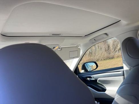 Used 2021 Toyota Highlander XLE image 13