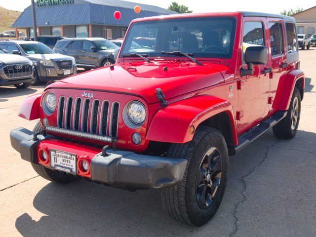 Used 2017 Jeep Wrangler Unlimited Sahara AWD/4WD image 2