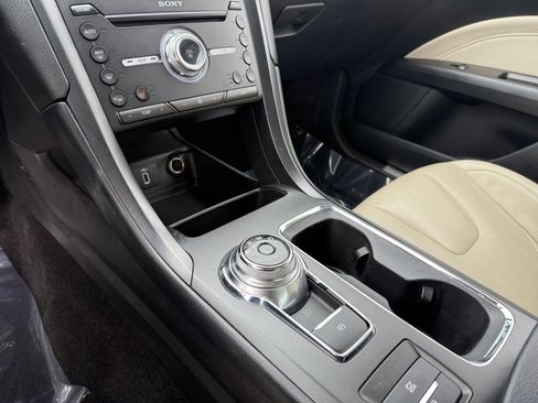 Used 2017 Ford Fusion Titanium image 13