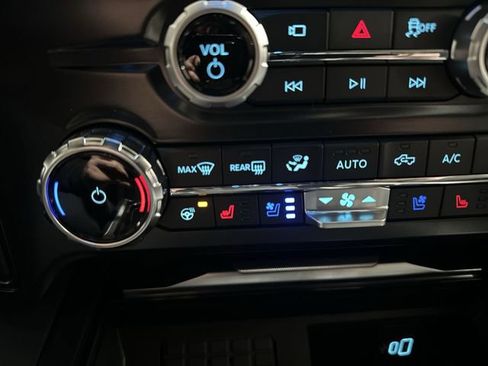 New 2026 Ford F250 Platinum image 32