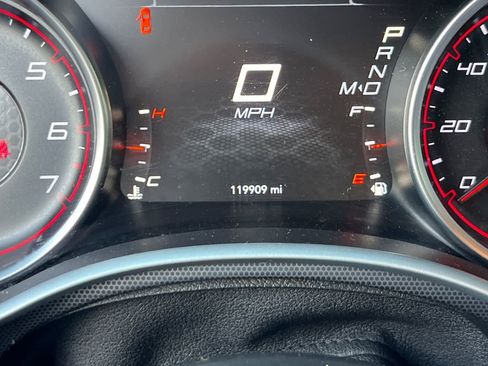 Used 2017 Dodge Charger SXT image 23