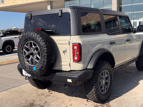 New 2025 Ford Bronco Badlands image 49