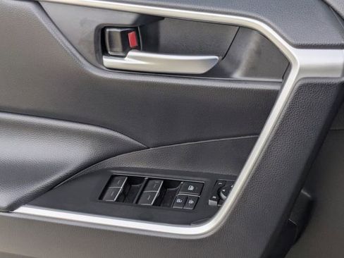 Used 2025 Toyota RAV4 XLE image 23