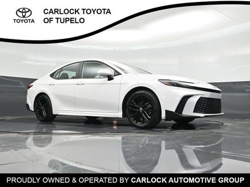 Used 2025 Toyota Camry SE image 39