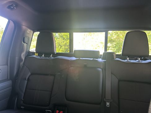 Used 2025 Chevrolet Silverado 2500 High Country w/ High Country Premium Package AWD/4WD image 29
