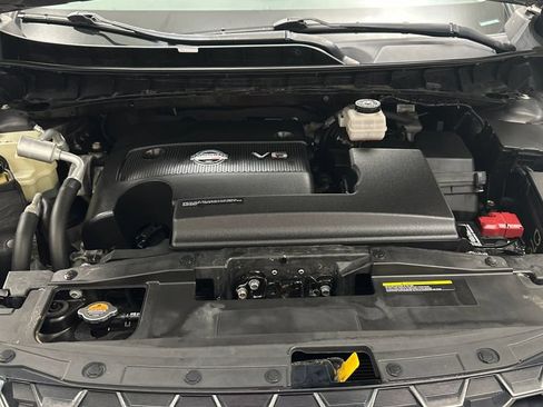 Certified 2019 Nissan Murano Platinum w/ Cargo Package AWD/4WD image 11