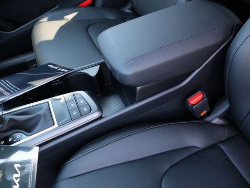 New 2026 Kia Sportage EX image 24
