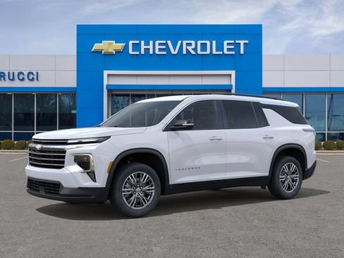 New 2027 Chevrolet Traverse LT w/ Driver Confidence Package FWD image 2