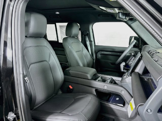 New 2026 Land Rover Defender 110 X-Dynamic SE AWD/4WD image 24