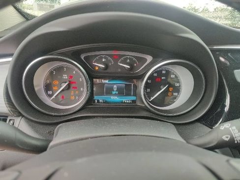 Used 2020 Buick Envision Essence FWD image 22