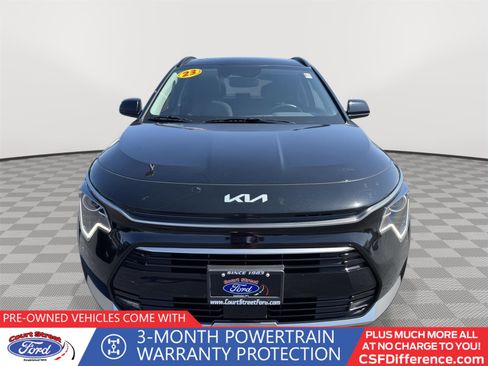 Used 2023 Kia Niro EX Touring image 10