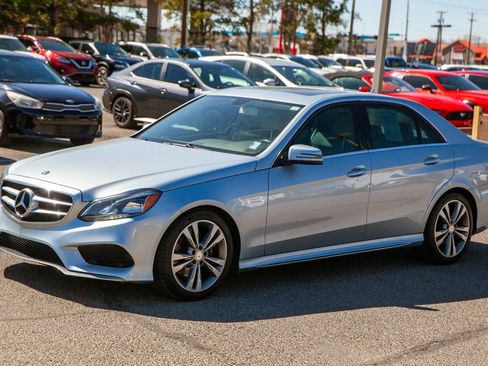 Used 2014 Mercedes-Benz E 350 Sedan image 9