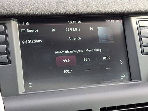 Used 2017 Land Rover Discovery Sport HSE Luxury image 19