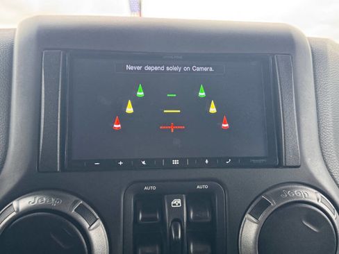 Used 2016 Jeep Wrangler Unlimited Sport image 8