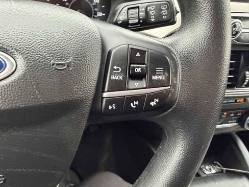 Used 2020 Ford Escape SE image 30