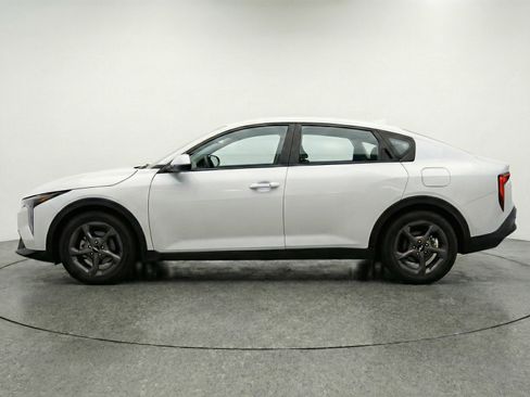 Used 2025 Kia K4 FWD image 5
