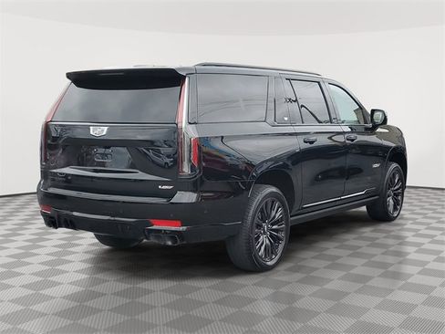 Certified 2024 Cadillac Escalade ESV V w/ LPO, ONYX Package image 6
