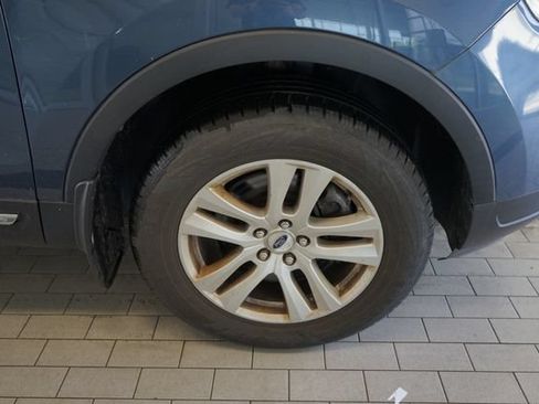 Used 2018 Ford Explorer XLT w/ Equipment Group 202A AWD/4WD image 15