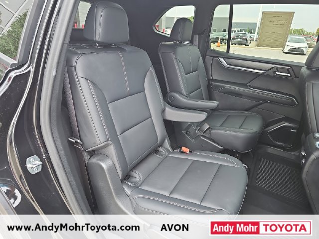 Used 2024 GMC Acadia Elevation w/ Luxury Package AWD/4WD image 32