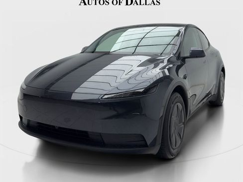 Used 2026 Tesla Model Y 2WD image 4