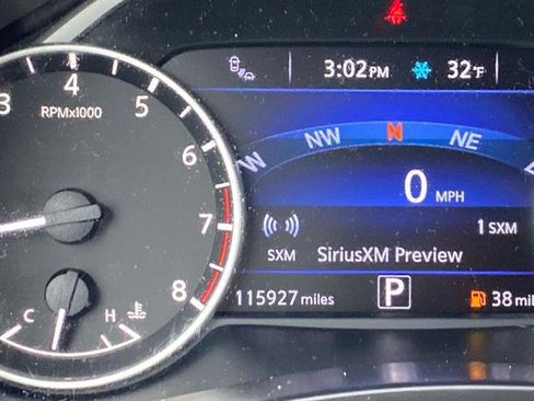 Used 2018 Nissan Murano SV image 31
