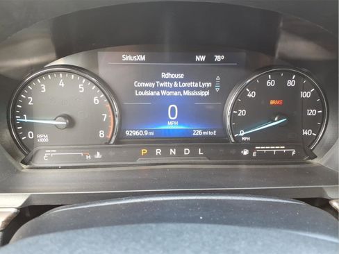 Used 2023 Ford Explorer Limited w/ Equipment Group 301A AWD/4WD image 17