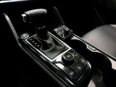 Used 2025 Kia Sportage EX w/ Premium Package image 33