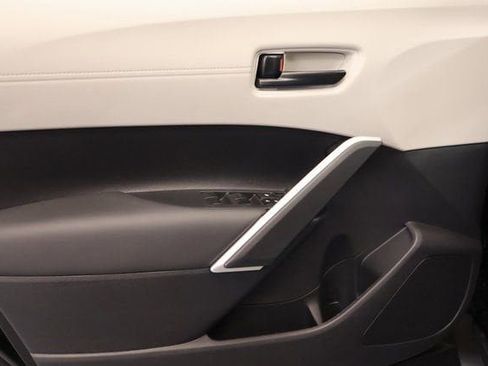 New 2026 Toyota Corolla Cross L image 9