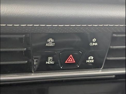 Used 2024 Volkswagen Atlas SEL Premium R-Line image 19