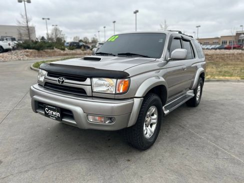 Used 2002 Toyota 4Runner SR5 image 3