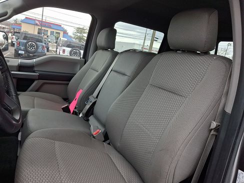 Used 2015 Ford F150 XLT w/ Equipment Group 302A Luxury image 16