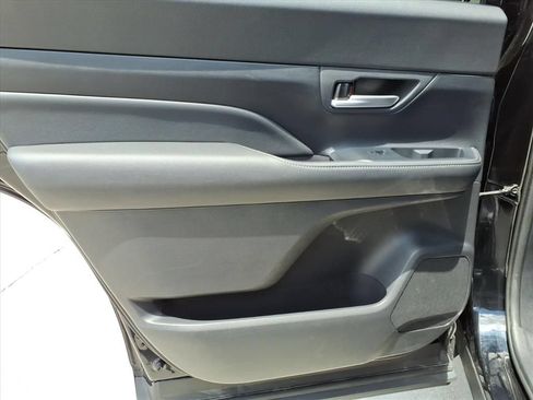 Used 2024 Toyota Grand Highlander FWD image 16