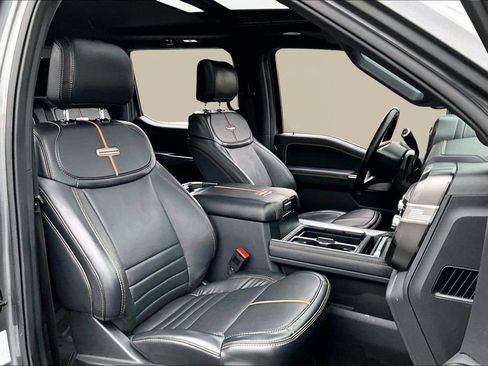 Used 2024 Ford F250 Platinum image 23