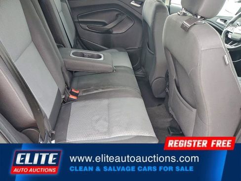 Used 2019 Ford Escape SE image 20
