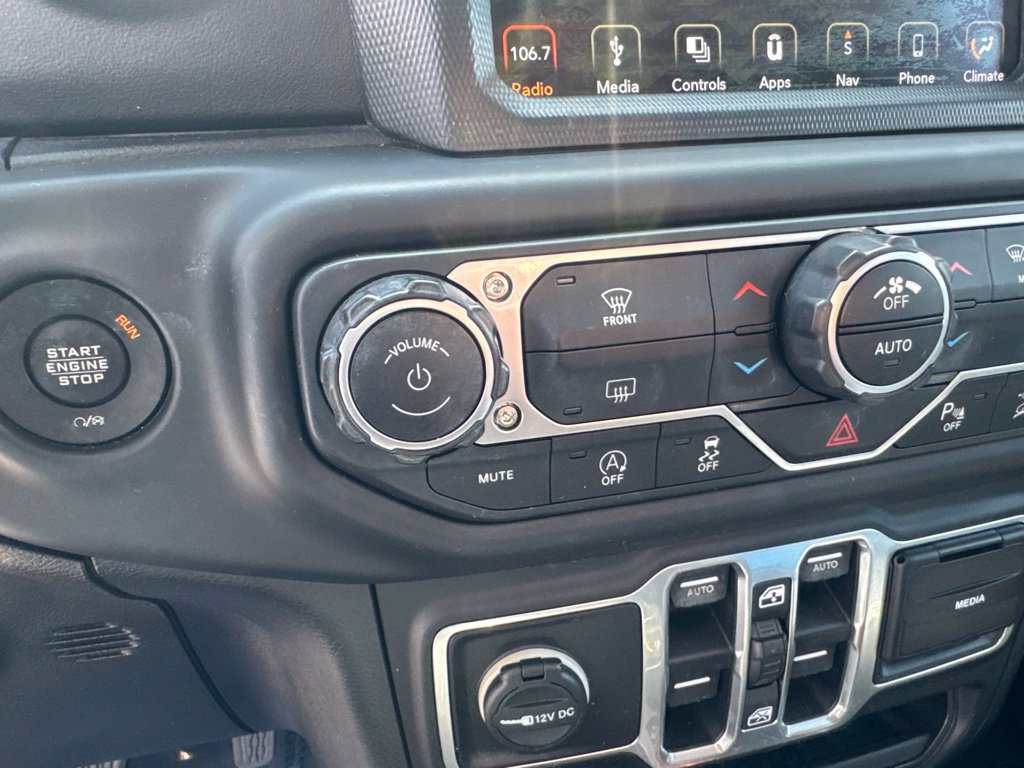 Used 2018 Jeep Wrangler Unlimited Sahara AWD/4WD image 48