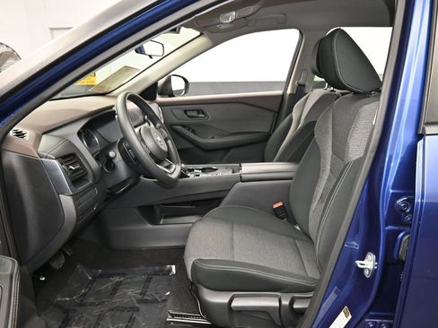 Used 2021 Nissan Rogue S image 11