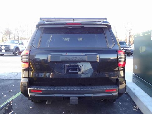 Used 2025 Toyota 4Runner SR5 image 6