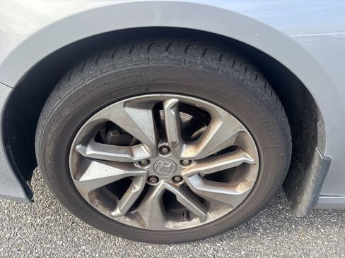 Used 2018 Honda Accord LX image 11