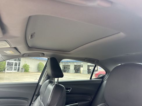 Used 2020 Acura TLX w/ Technology Package image 9