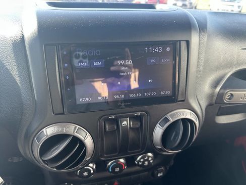 Used 2013 Jeep Wrangler Sport image 17