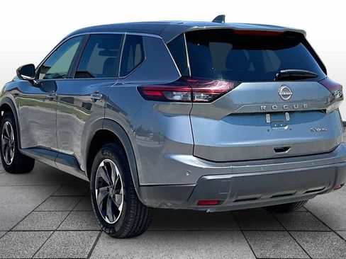 Used 2024 Nissan Rogue SV AWD/4WD image 11