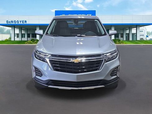 Used 2024 Chevrolet Equinox LT w/ LPO, Floor Liner Package AWD/4WD image 2