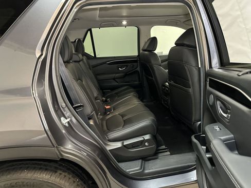 Certified 2024 Honda Pilot Touring image 36
